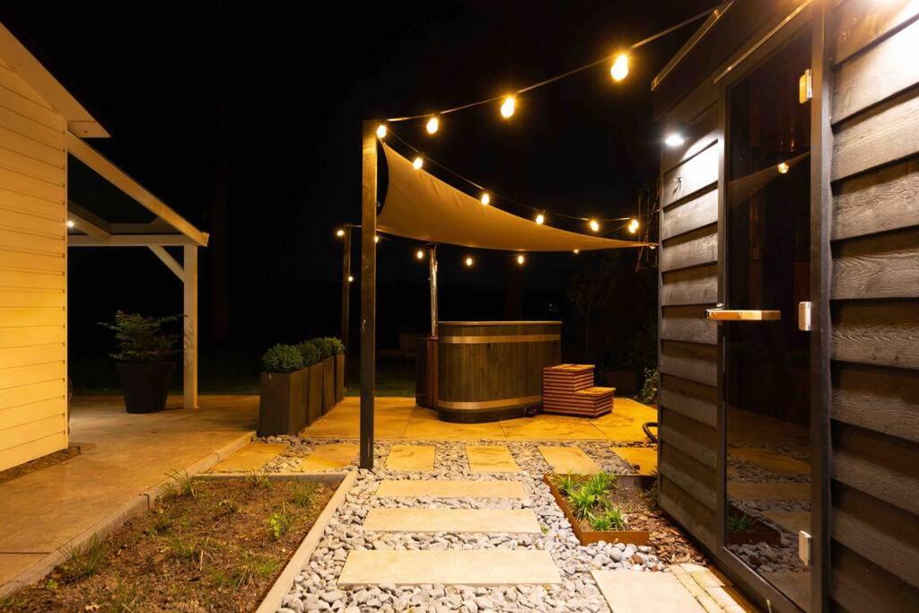 86, Bed & Outdoor Wellness - Sauna, Hottub, Icebath & Outdoor Shower Included! Oisterwijk Exterior foto