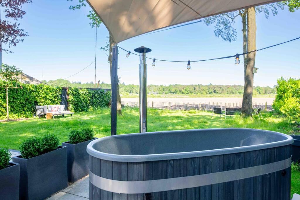 86, Bed & Outdoor Wellness - Sauna, Hottub, Icebath & Outdoor Shower Included! Oisterwijk Exterior foto