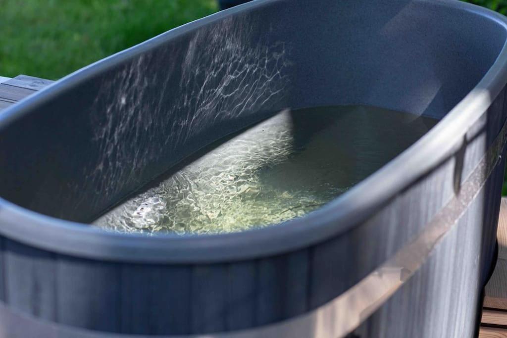 86, Bed & Outdoor Wellness - Sauna, Hottub, Icebath & Outdoor Shower Included! Oisterwijk Exterior foto