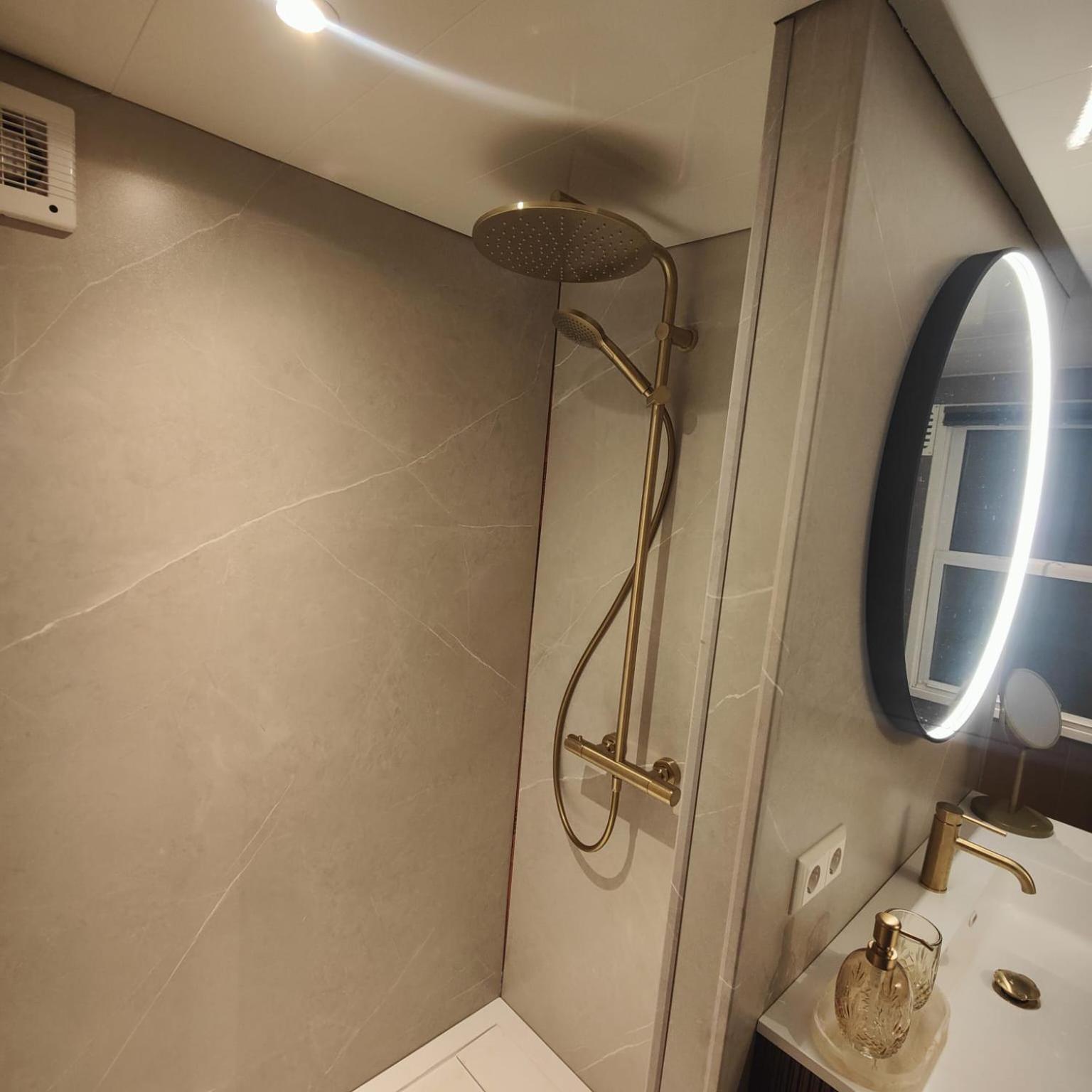86, Bed & Outdoor Wellness - Sauna, Hottub, Icebath & Outdoor Shower Included! Oisterwijk Exterior foto